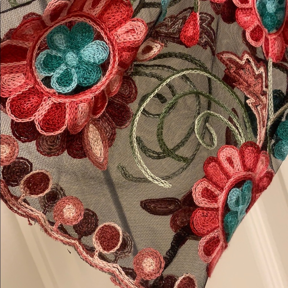 Robe - Picture 5 of 6